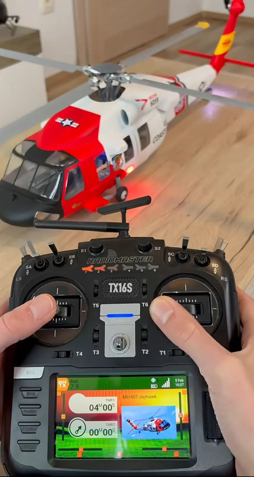Helicóptero de Controle Remoto HeliPrime F09